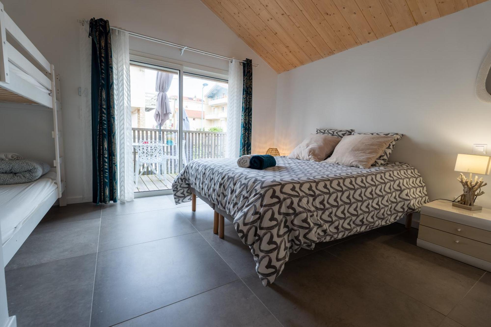 Ted Surf House Bed & Breakfast Капбретон Екстериор снимка